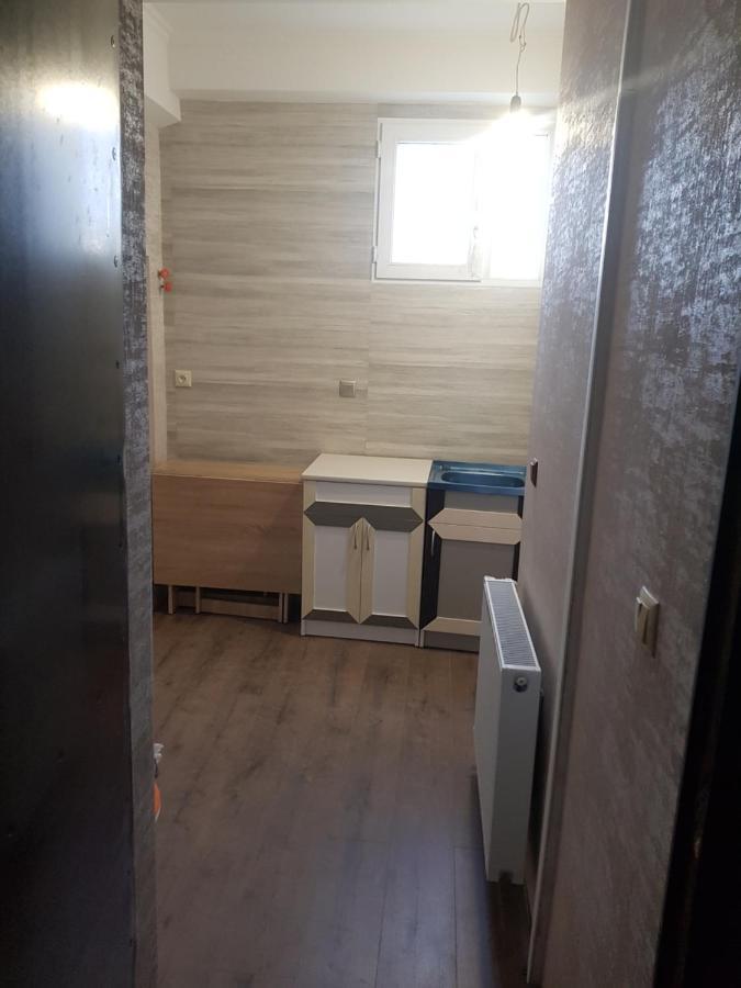 Solo Budget Apartment Tiflis Exterior foto